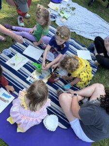 Students doing art 